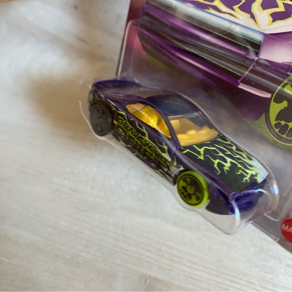 HOT WHEELS • x2‼️ Limited Special Edition Trick Or Treat Halloween Series Cars - Picture 10 of 16